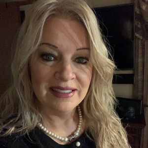 Meet your Posher, Annette